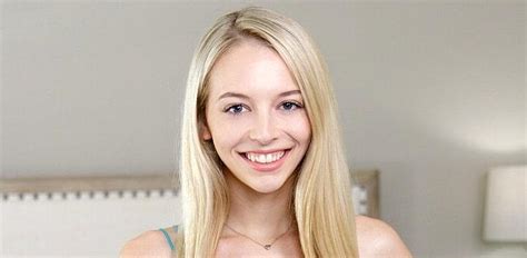 Lily Larimar Nude in Live HD Sex Cam Show .